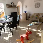Vila Perfect For Family Holidays With Private Pool, Near And Golf- Ashley *