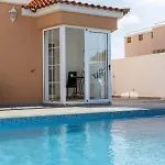 Perfect For Family Holidays With Private Pool, Near And Golf- Ashley Вилла *