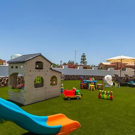 Perfect For Family Holidays With Private Pool, Near And Golf- Ashley Vila Costa De Antigua