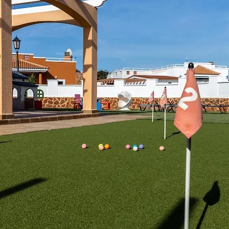 Perfect For Family Holidays With Private Pool, Near And Golf- Ashley Vila